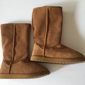 Old Navy Brown Suede Faux Fur Lined Boots Size 6